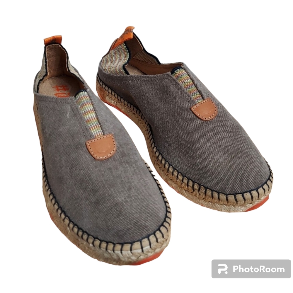 Instinct Slip-on Espadrilles Women's size 41 Taupe Gray Canvas Leather